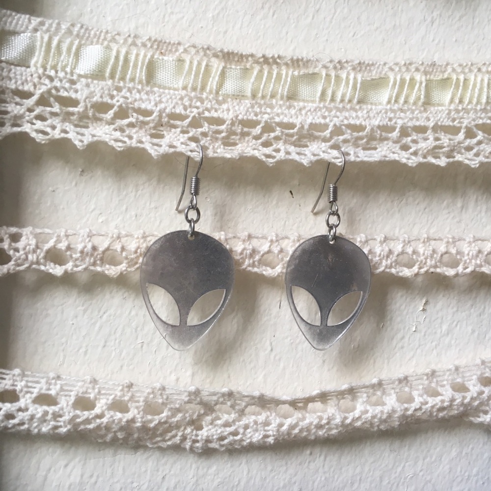 Alien Earrings 👽
